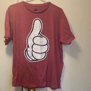 Men's Thumb-Up Graphic Tee in Maroon